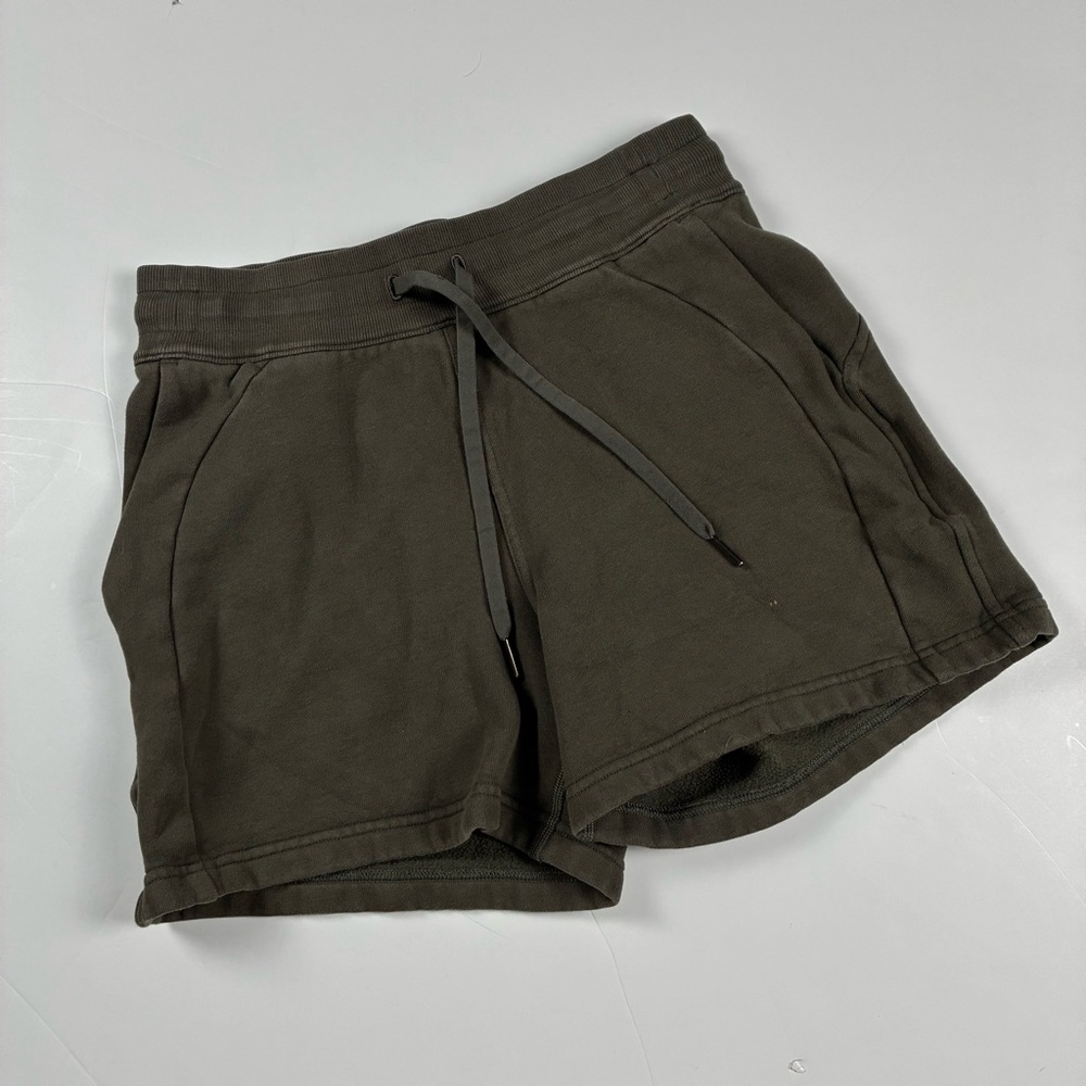 001 - WOMENS LULULEMON ATHLETICA OLIVE GREEN SIZE 6 ATHLETIC SHORTS